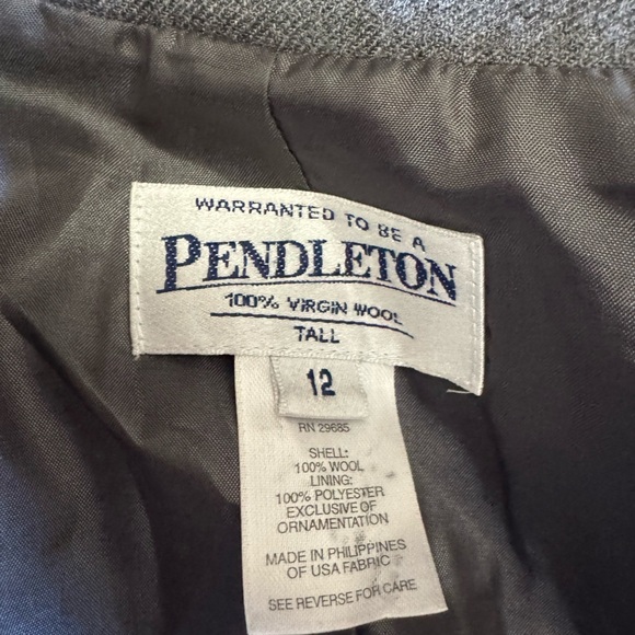 Pendleton Gray suit and long skirt set.   Worn 4x.   Smoke free home. - Picture 4 of 7